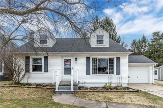 14 Bridlewood Drive, Lockport City, NY 14094