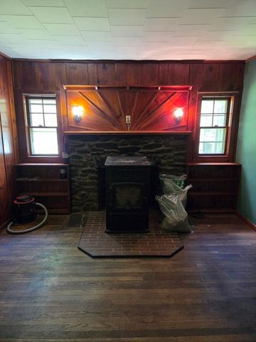 276 Pine St, Leicester, MA 01524