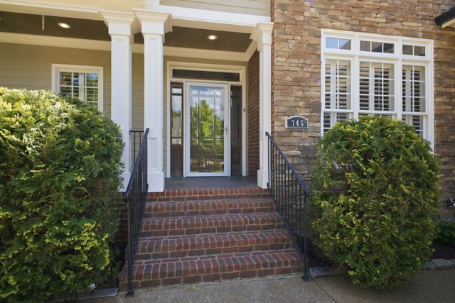 745 Fountainwood Blvd, Franklin, TN 37064