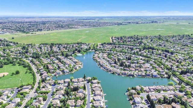 3251 Port Pacific Ln, Elk Grove, CA 95758