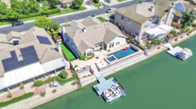 3251 Port Pacific Ln, Elk Grove, CA 95758