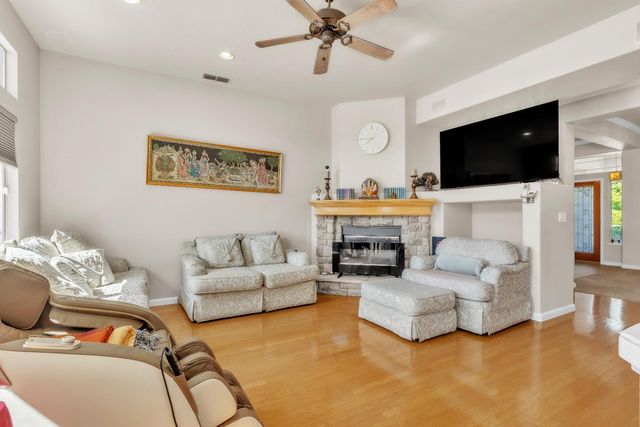 3251 Port Pacific Ln, Elk Grove, CA 95758