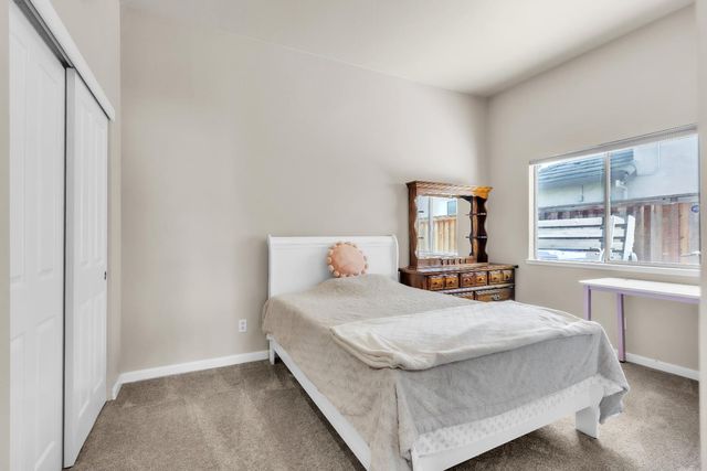 3251 Port Pacific Ln, Elk Grove, CA 95758