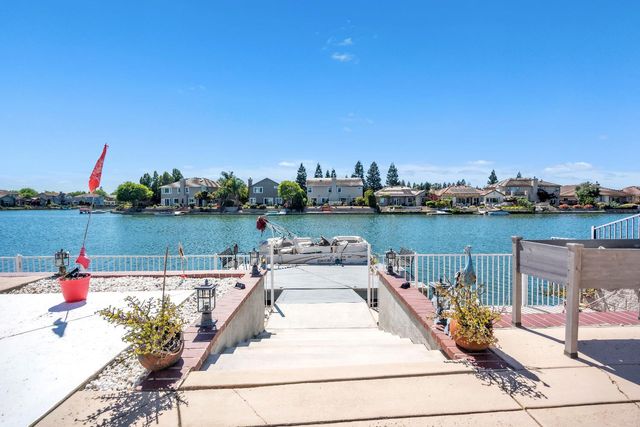 3251 Port Pacific Ln, Elk Grove, CA 95758