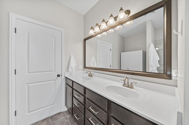 5007 Wadkins Drive, Grove City, OH 43123