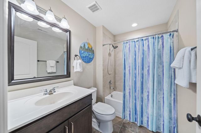 5007 Wadkins Drive, Grove City, OH 43123