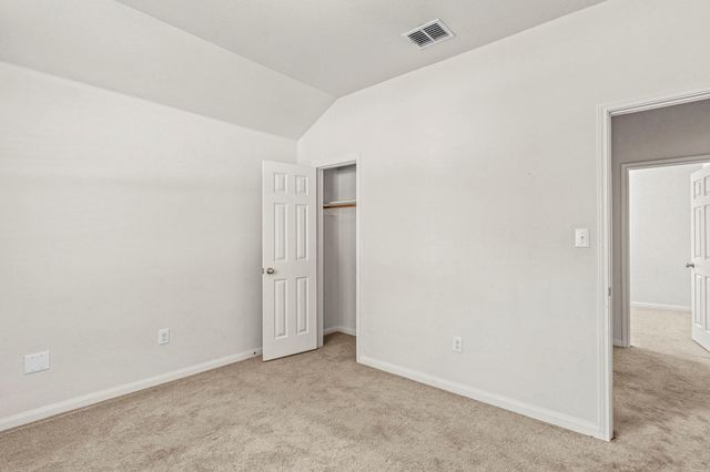 112 Major Lee LN, Jarrell, TX 76537