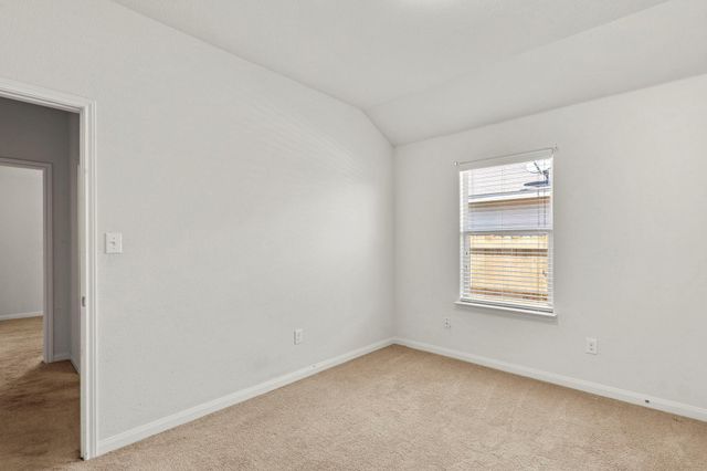 112 Major Lee LN, Jarrell, TX 76537