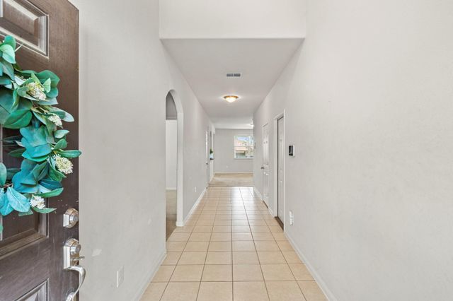 112 Major Lee LN, Jarrell, TX 76537