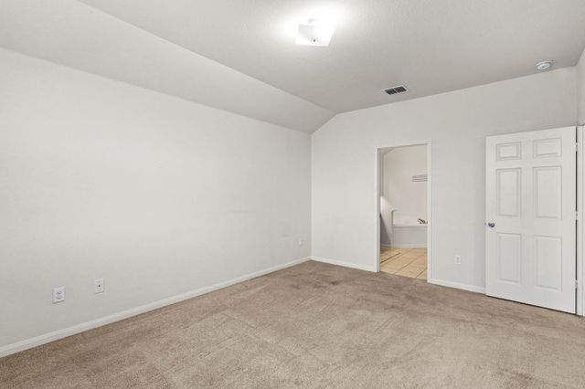 112 Major Lee LN, Jarrell, TX 76537