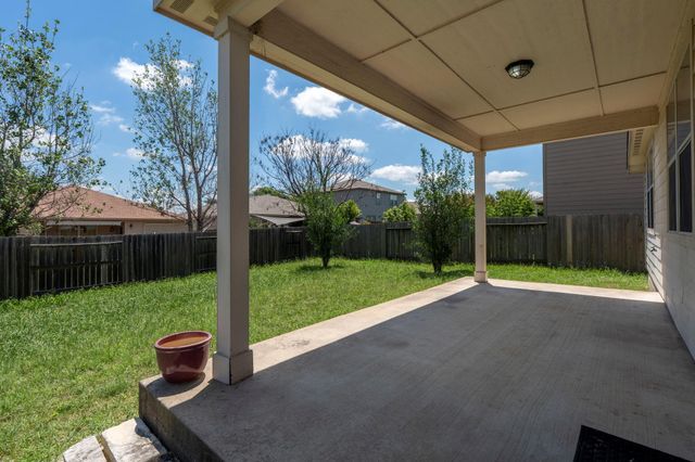 112 Major Lee LN, Jarrell, TX 76537