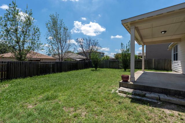 112 Major Lee LN, Jarrell, TX 76537