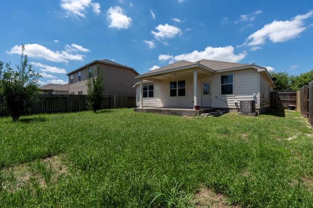 112 Major Lee LN, Jarrell, TX 76537