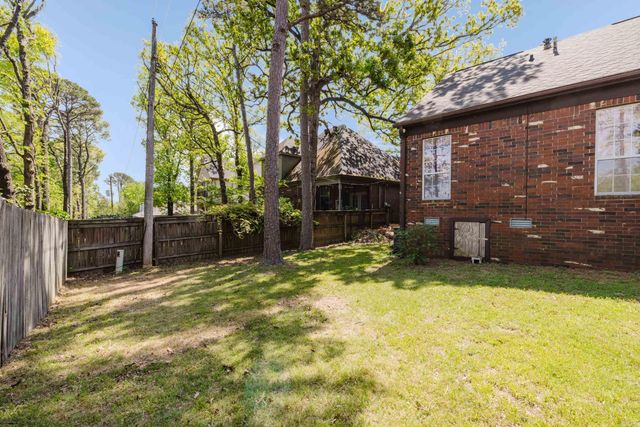 1825 Rainwood Cove Dr, Little Rock, AR 72212