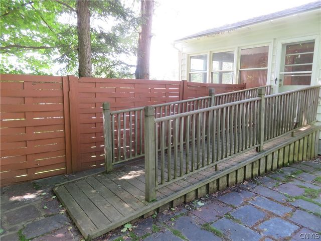 22 Forest Road, New Hartford, NY 13413