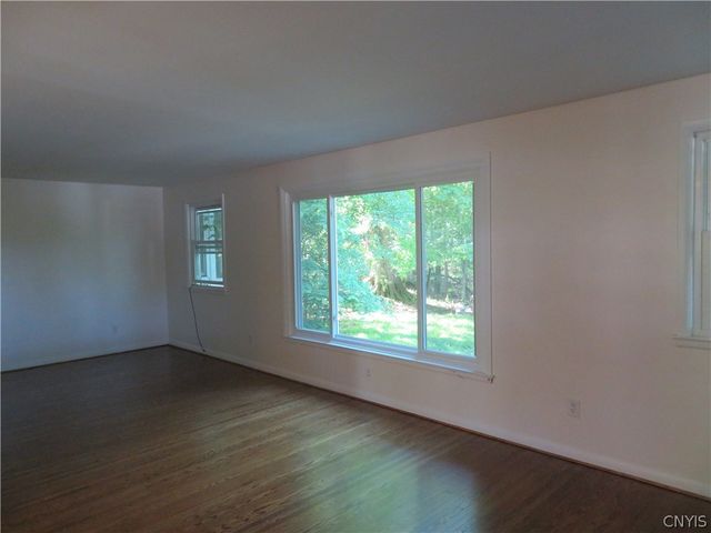 22 Forest Road, New Hartford, NY 13413