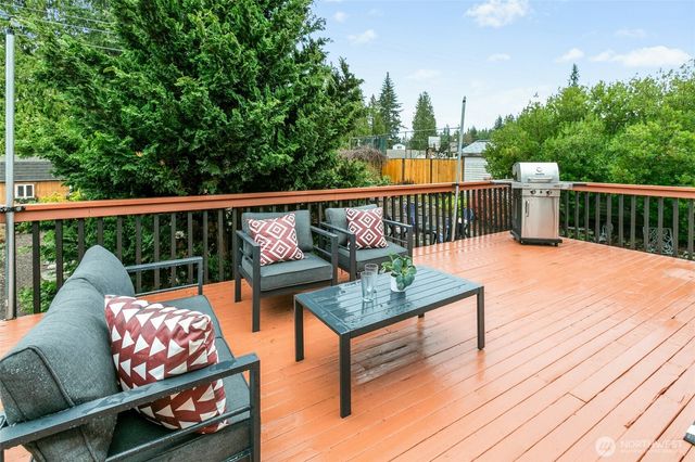 24 199th Place SE, Bothell, WA 98012