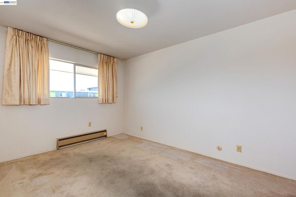 Image 10 of property listing at 339 Broadway 307, Alameda, CA 94501