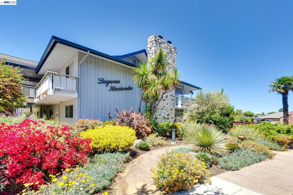 Image 18 of property listing at 339 Broadway 307, Alameda, CA 94501