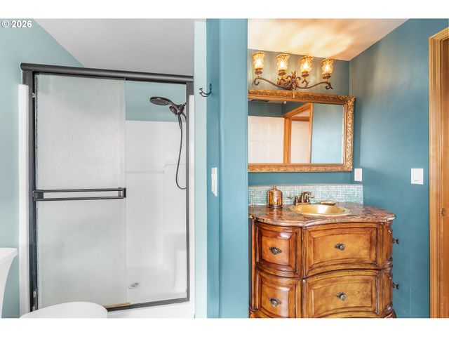 13904 Nw 23RD Ave, Vancouver, WA 98685