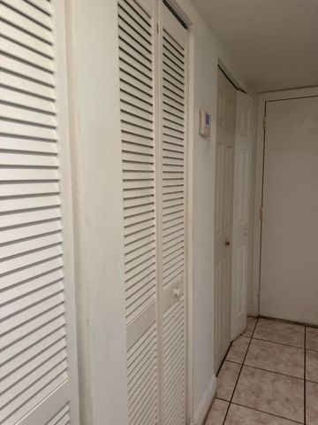 8450 LAGOS DE CAMPO Boulevard 107, Tamarac, FL 33321