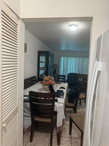 8450 LAGOS DE CAMPO Boulevard 107, Tamarac, FL 33321