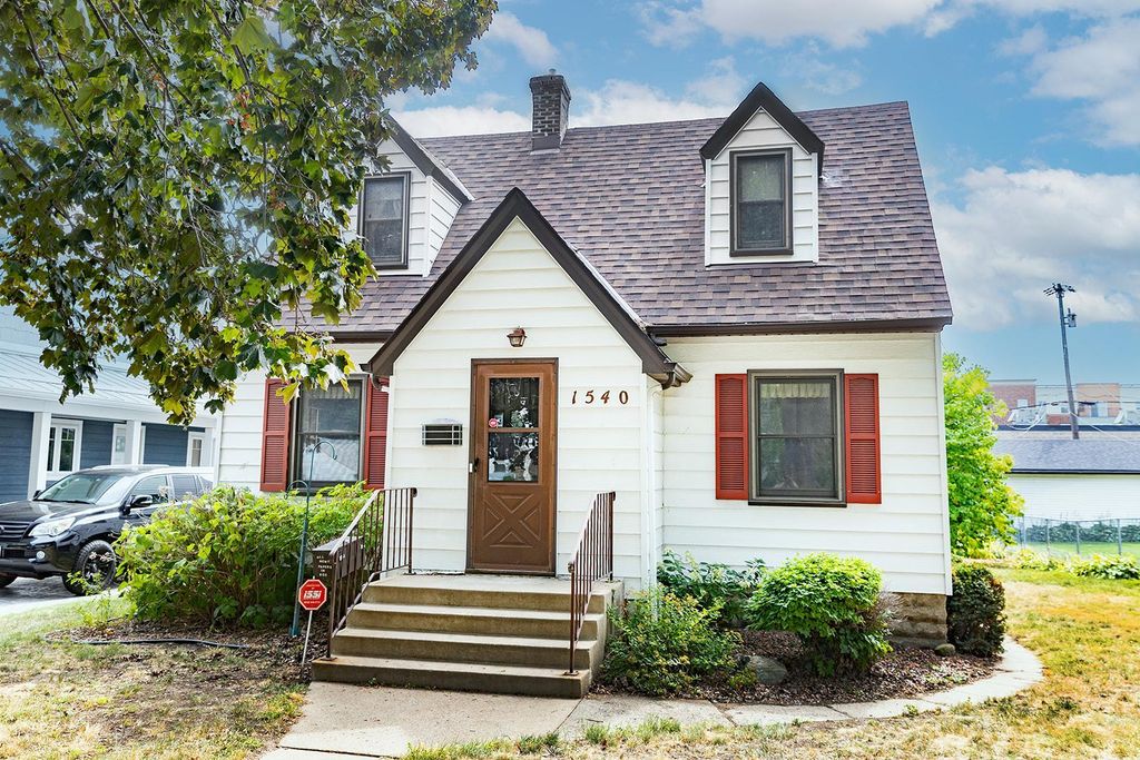 1540 Crawford Avenue, Falcon Heights, MN 55113 — exterior