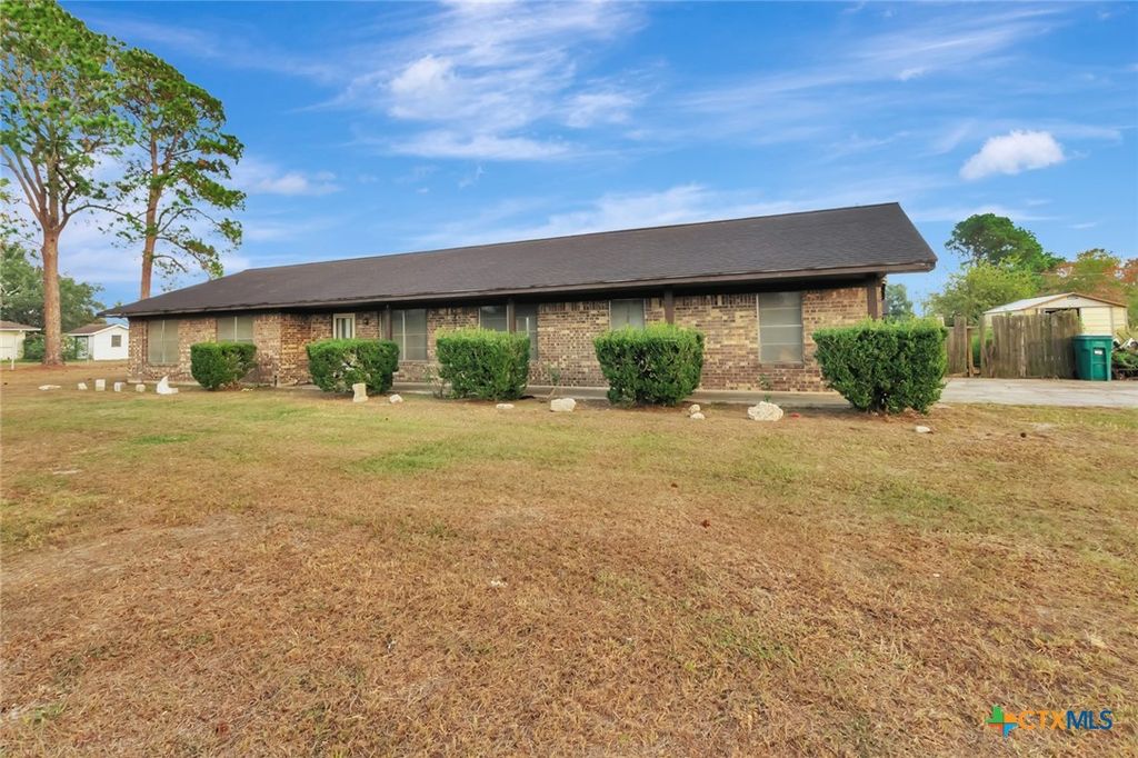 113 Wearden Drive, Victoria, TX 77904