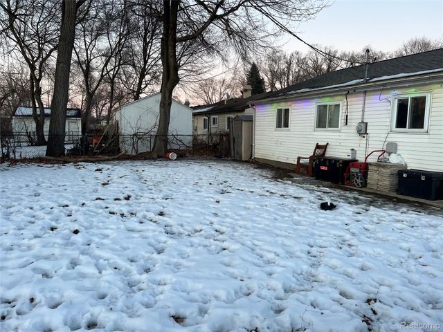 21901 Dante Street, Oak Park, MI 48237