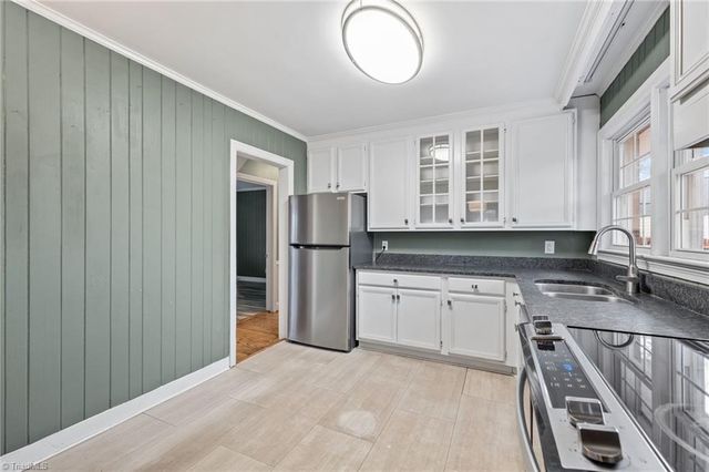 2209 Villa Drive, Greensboro, NC 27403