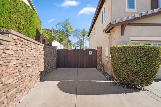 36622 Silk Oak Terrace, Murrieta, CA 92562
