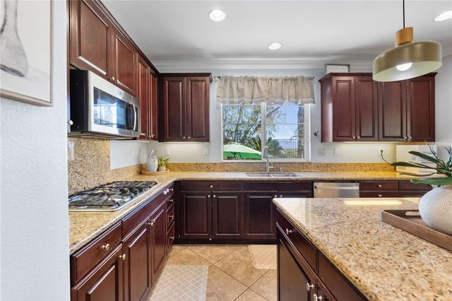 36622 Silk Oak Terrace, Murrieta, CA 92562