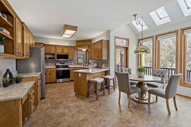 10725 Cambridge Court, Burnsville, MN 55337