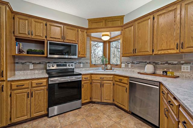 10725 Cambridge Court, Burnsville, MN 55337