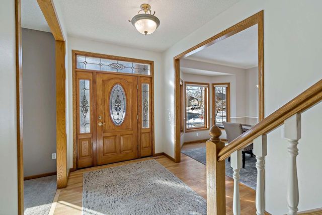 10725 Cambridge Court, Burnsville, MN 55337