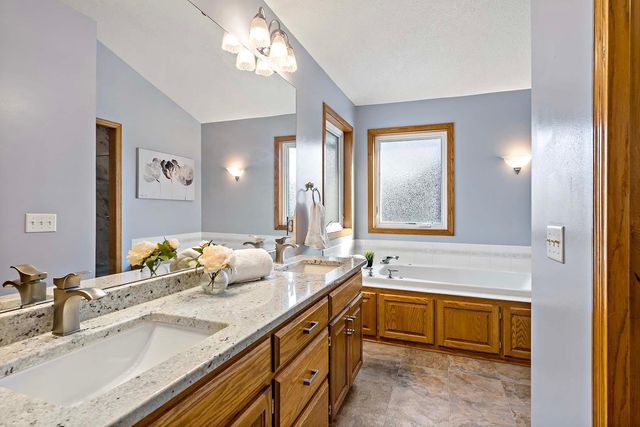 10725 Cambridge Court, Burnsville, MN 55337