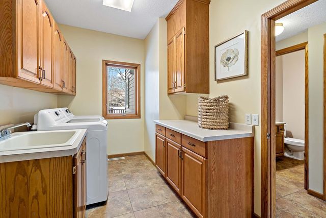 10725 Cambridge Court, Burnsville, MN 55337