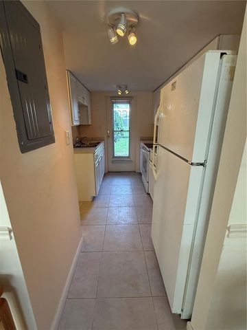 7701 STARKEY ROAD 703, Seminole, FL 33777