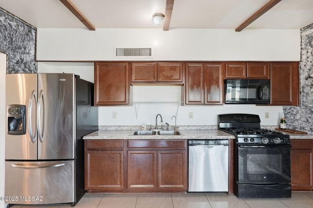 9571 E 33rd Street, Tucson, AZ 85748