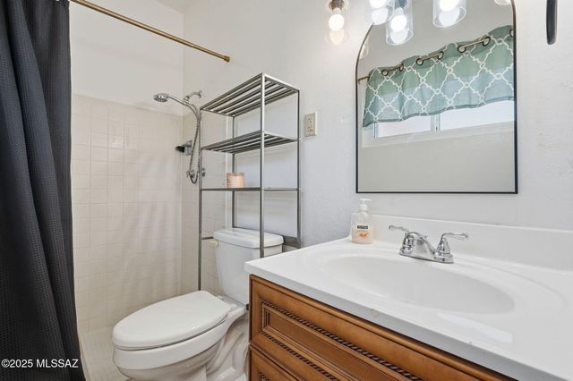 9571 E 33rd Street, Tucson, AZ 85748