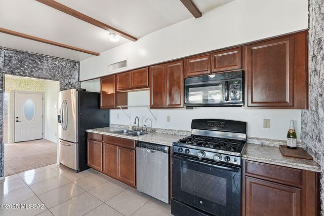 9571 E 33rd Street, Tucson, AZ 85748