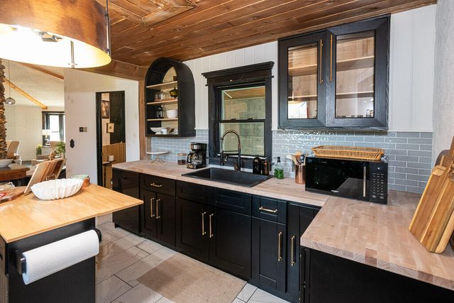 6407 N 25th Street, Ozark, MO 65721