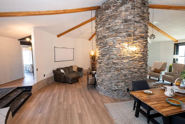 6407 N 25th Street, Ozark, MO 65721