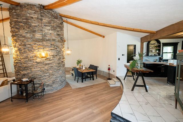 6407 N 25th Street, Ozark, MO 65721