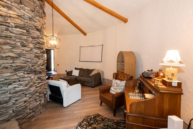 6407 N 25th Street, Ozark, MO 65721