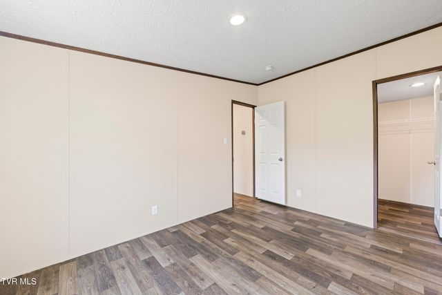 1826 Loop Road, Lafollette, TN 37766