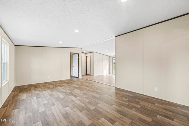 1826 Loop Road, Lafollette, TN 37766