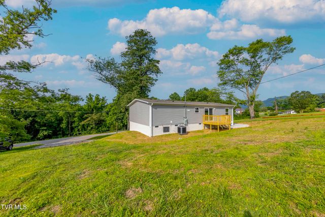 1826 Loop Road, Lafollette, TN 37766
