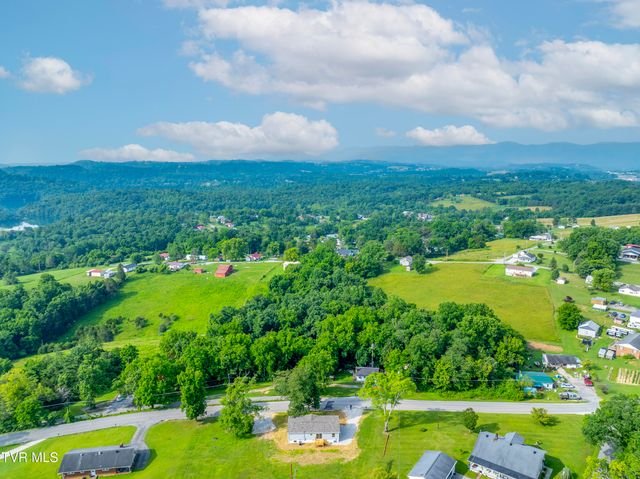 1826 Loop Road, Lafollette, TN 37766