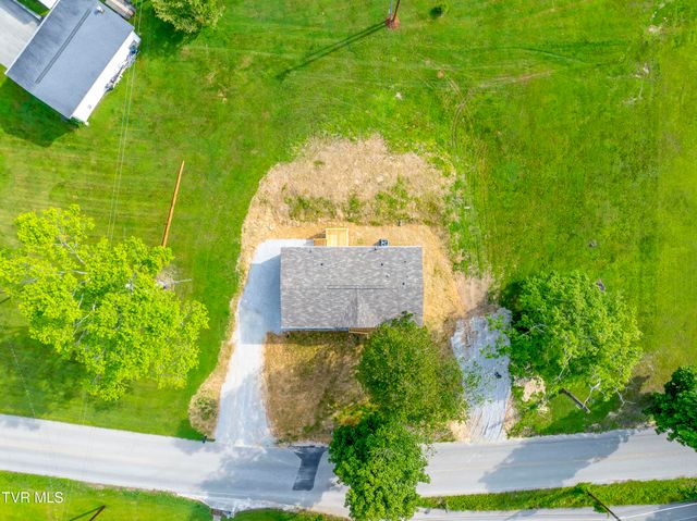 1826 Loop Road, Lafollette, TN 37766